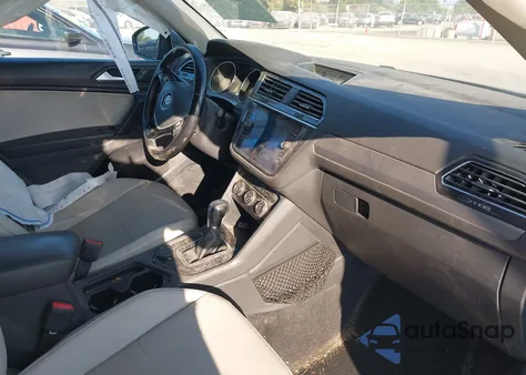 2019 Volkswagen Tiguan 2.0T Se/2.0T Sel/2.0T Sel R-Line/2.0T Sel R-Line Black z USA, uszkodzony, nr VIN 3VV2B7AX0KM067044